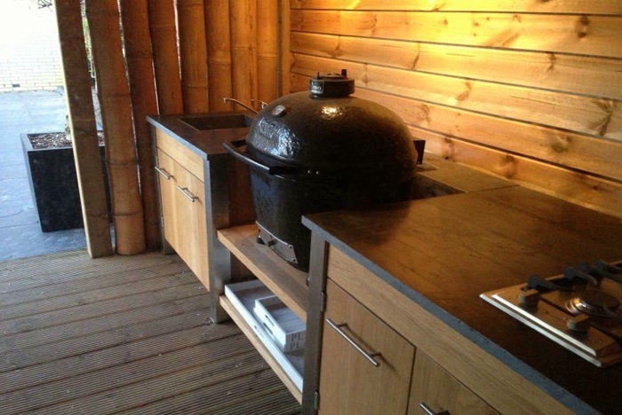 Buitenkeuken hout