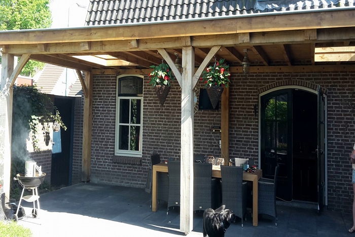 Houten overkapping Eindhoven